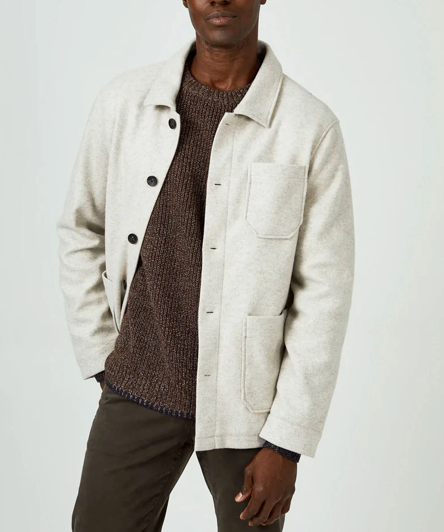 7 Diamonds Generation Chore Coat Ecru: Elegancia atemporal, versatilidad sin igual, ¡tu nuevo básico imprescindible!